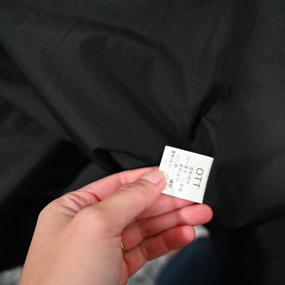 Japanese OTT Medium Black Classic Coat with Storable Hood - Picture 13 of 13